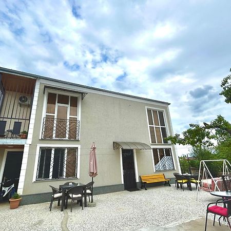 Gold Guest House Κουτάισι Εξωτερικό φωτογραφία
