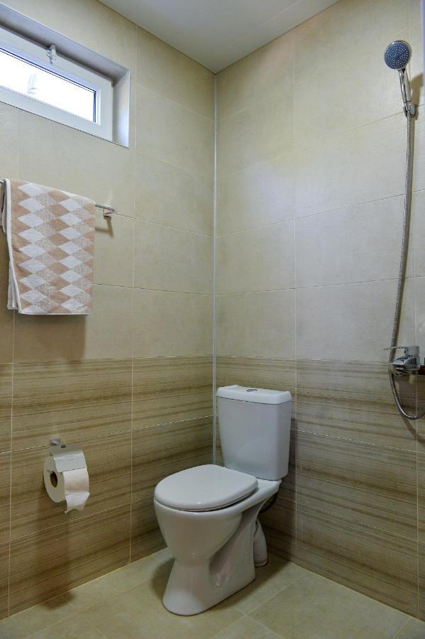 Gold Guest House Κουτάισι Εξωτερικό φωτογραφία