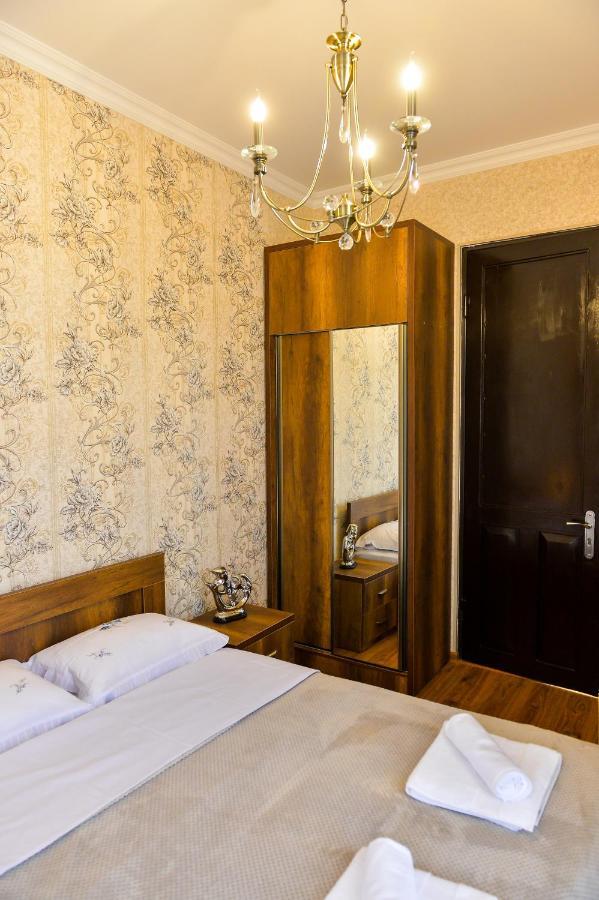 Gold Guest House Κουτάισι Εξωτερικό φωτογραφία
