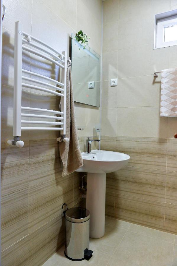 Gold Guest House Κουτάισι Εξωτερικό φωτογραφία