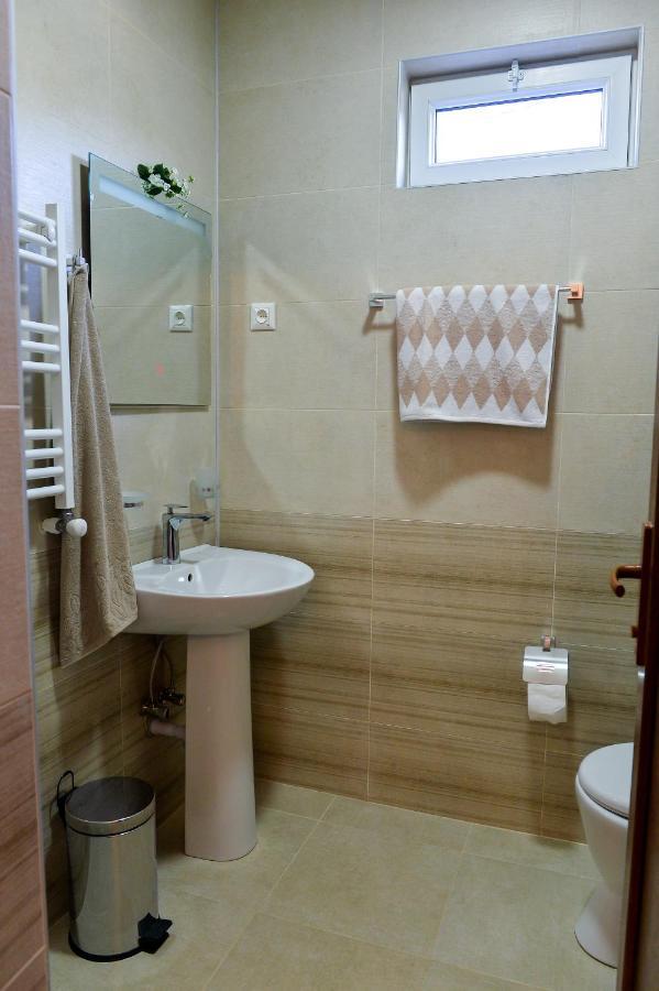 Gold Guest House Κουτάισι Εξωτερικό φωτογραφία