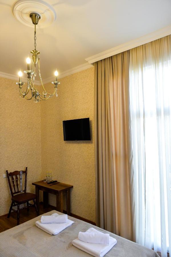 Gold Guest House Κουτάισι Εξωτερικό φωτογραφία