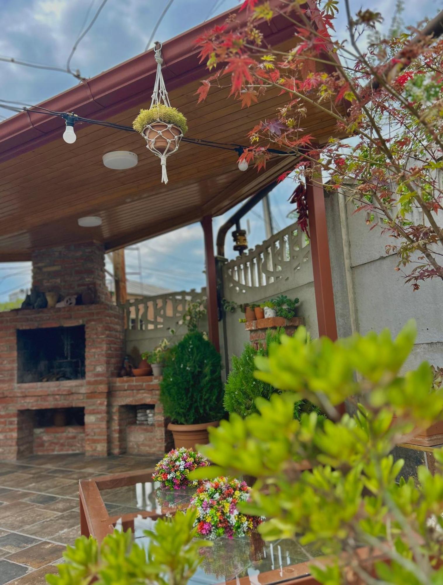 Gold Guest House Κουτάισι Εξωτερικό φωτογραφία