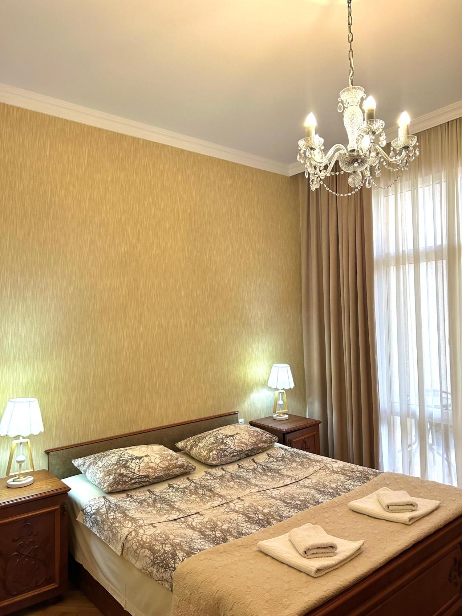Gold Guest House Κουτάισι Εξωτερικό φωτογραφία